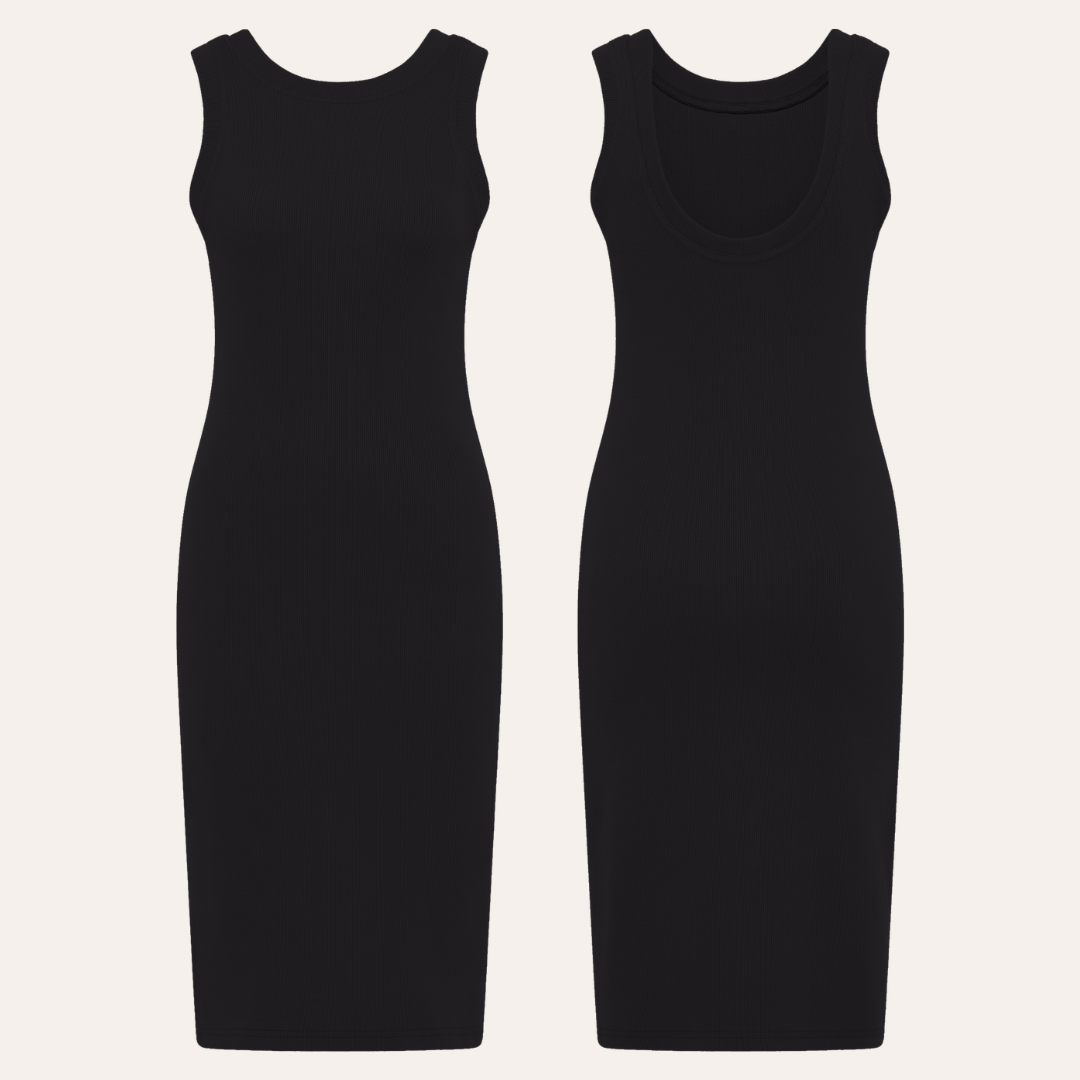 Mia rib-knit cotton dress with open back. Robe Mia en coton côtelé avec dos ouvert. Mia 露背罗纹针织棉质连衣裙。 Rippstrick-Baumwollkleid „Mia“ mit offenem Rücken. Abito Mia in cotone lavorato a costine con schiena scoperta. Vestido Mia de algodón en punto de canalé y espalda abierta.