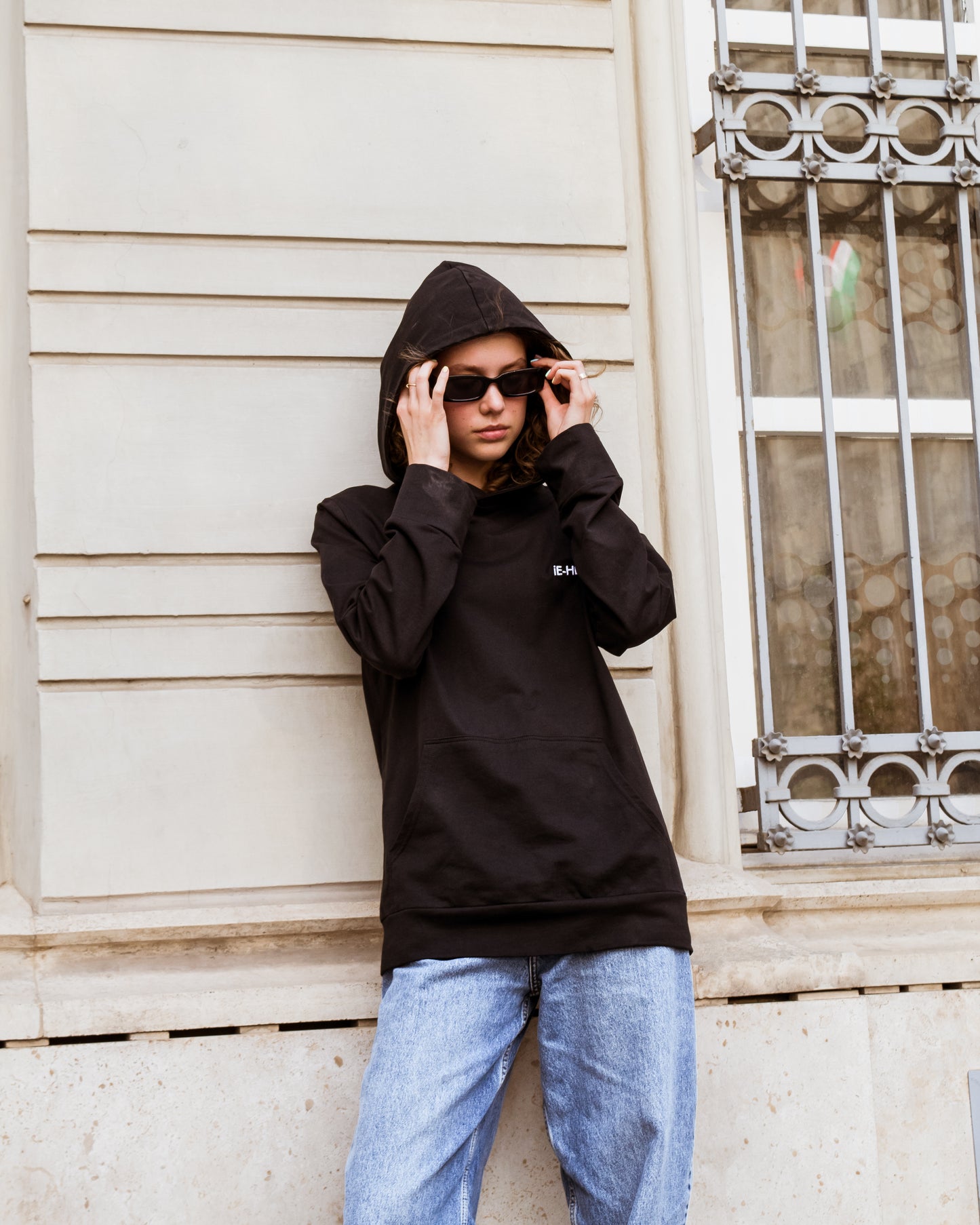 Embroidered logo Hoodie - Black